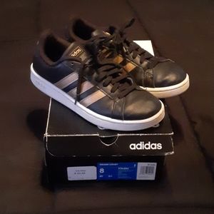 Womans Black /Gold Adidas size 8